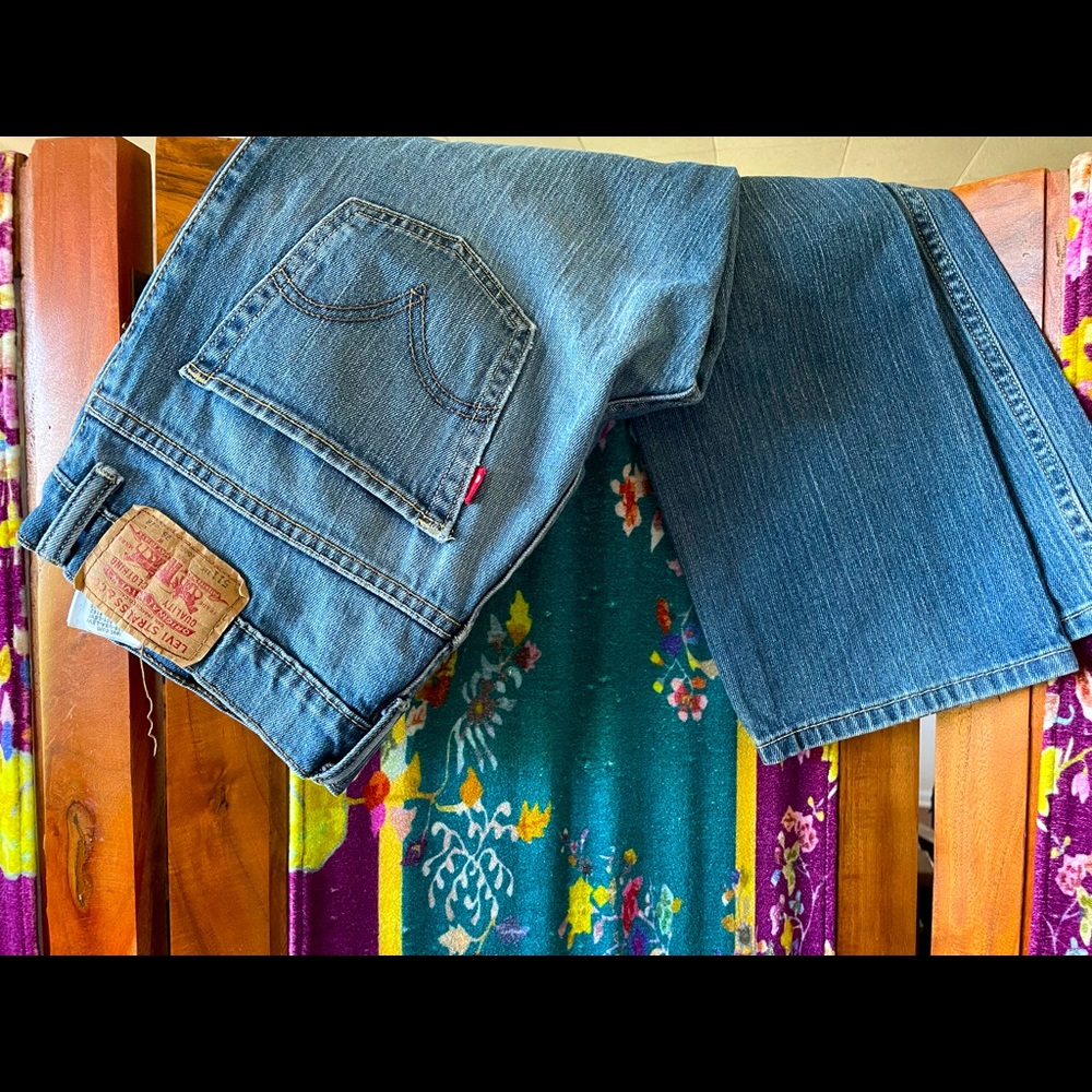Levi’s 711 28x28 jeans